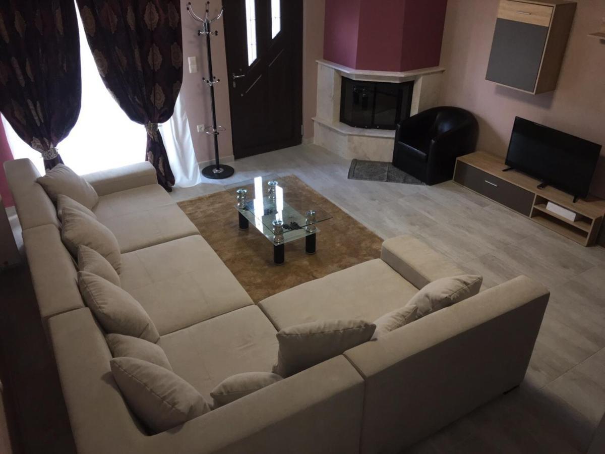 Archontiko Kirfis In Desfina Apart otel Dış mekan fotoğraf